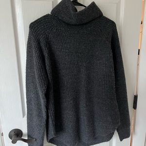 NWOT Women’s Kuhl Sienna sweater. Never washed. Size medium.